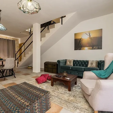 Luxury Aenona Villa