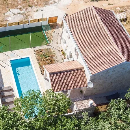 Luxury Aenona Villa