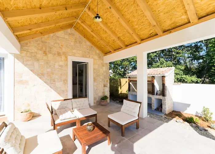 Luxury Aenona