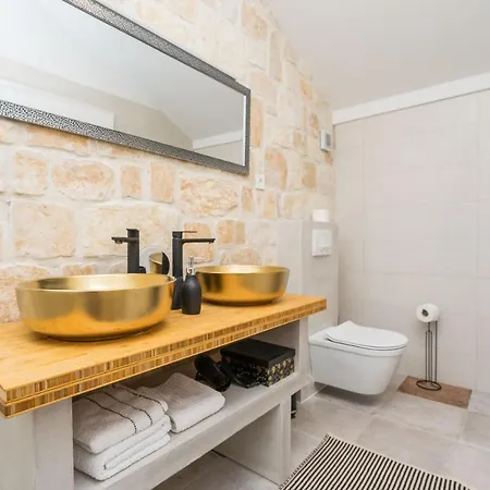 Luxury Aenona Villa